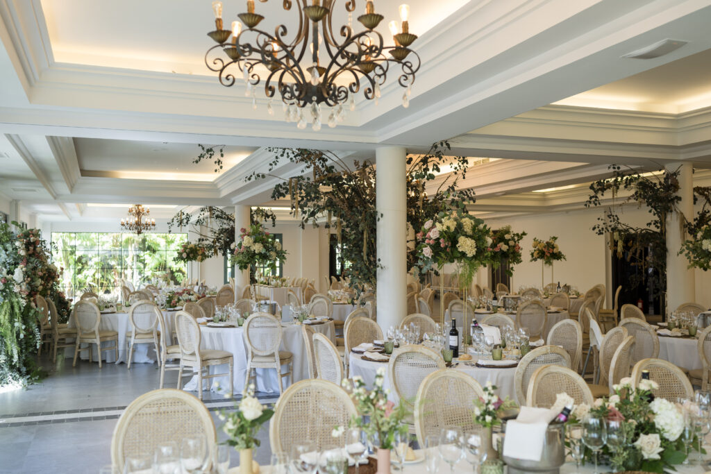 Salón decorado Finca Victoria Garden